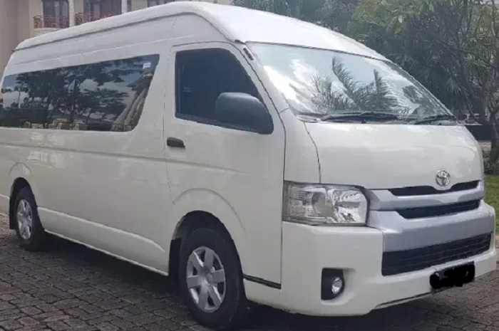 sewa toyota hiace bali