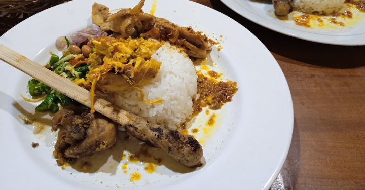 Pusat Kuliner Khas Bali Warung Nasi Ayam Bu Oki Jalan Raya Tuban 